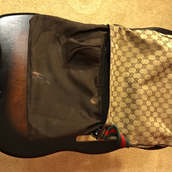 COPY - Vintage Gucci Crossbody Purse - Picture 4 of 5